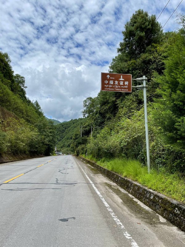 前几年骑自行车去东南亚的时候计划了三个方向：广西去越南、云南去老挝、云南去缅甸