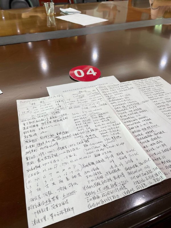 请祖国放心大胆地让我过吧，一定听从指挥、指哪打哪，什么黑广播、伪基站违法乱纪的事一律不干