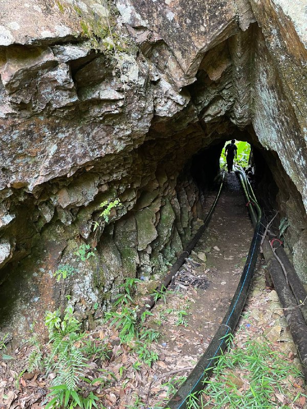 山有小口，仿佛若有光……缘溪行，忘路之远近……13 km，爬升 1000m，又是一条有趣的野线