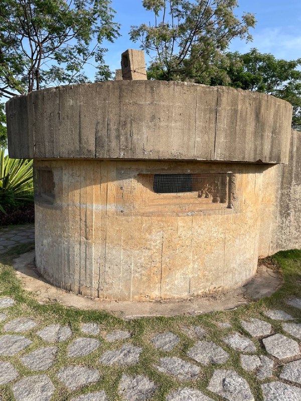 才知道这些厦门各处都能看见的碉堡大多是上世纪四十年代国民党防御厦门登陆战所建的，以前下意识地以为是台海厦金战役留下的