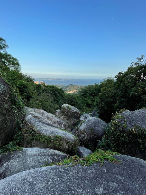 Solo Hiking，走了一条新路线：洞房左 → 蟒蛇壁 → 跳跳谷 → 城院