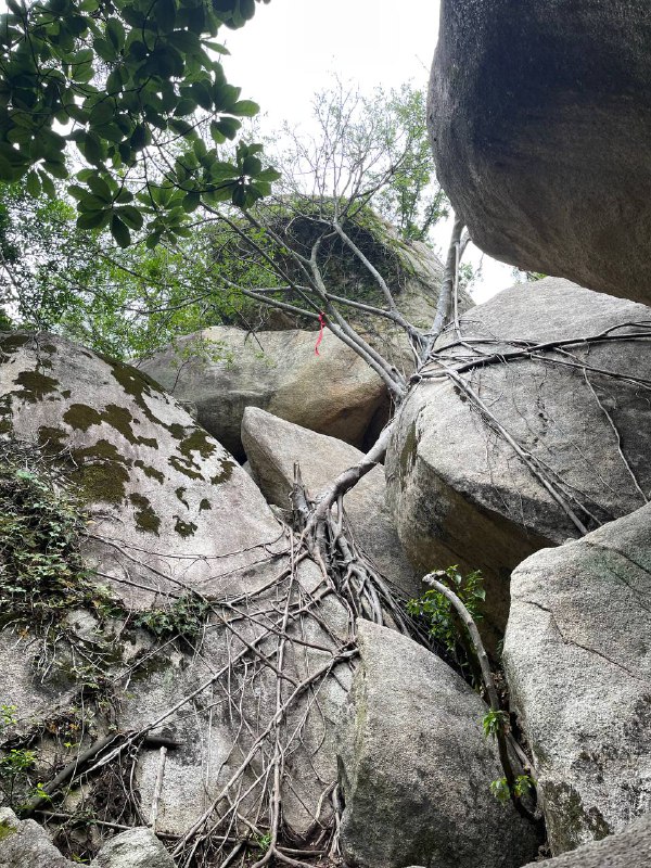 雨中hiking - 厦门·洞房谷雨中hiking - 厦门·洞房谷